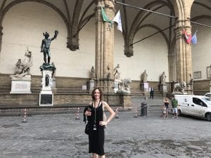 Chrissy at the The Loggia dei Lanzi